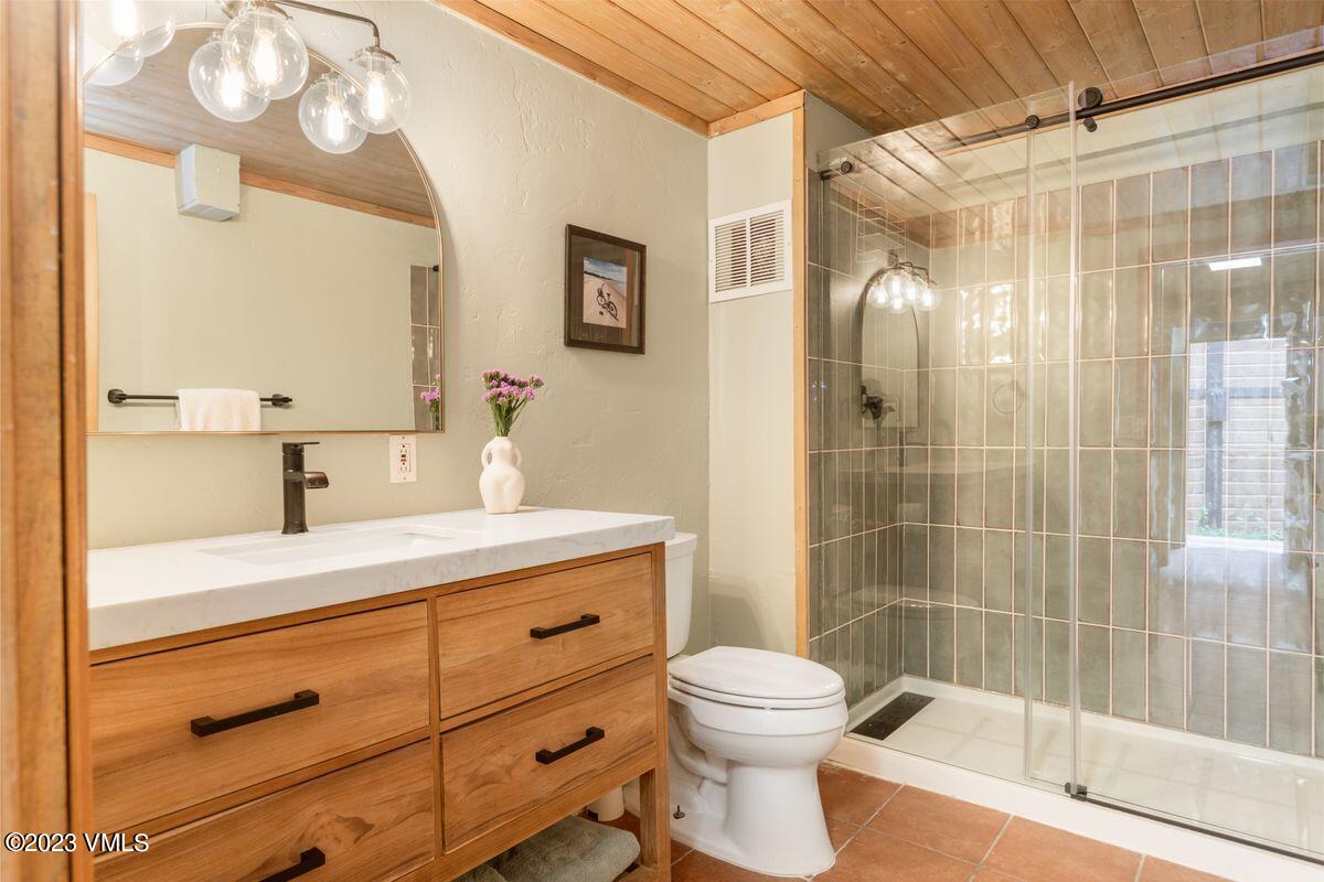 2958 South Frontage Road West, Unit A4 Vail, CO 81657 - Photo 15 of 29 photo_online_016