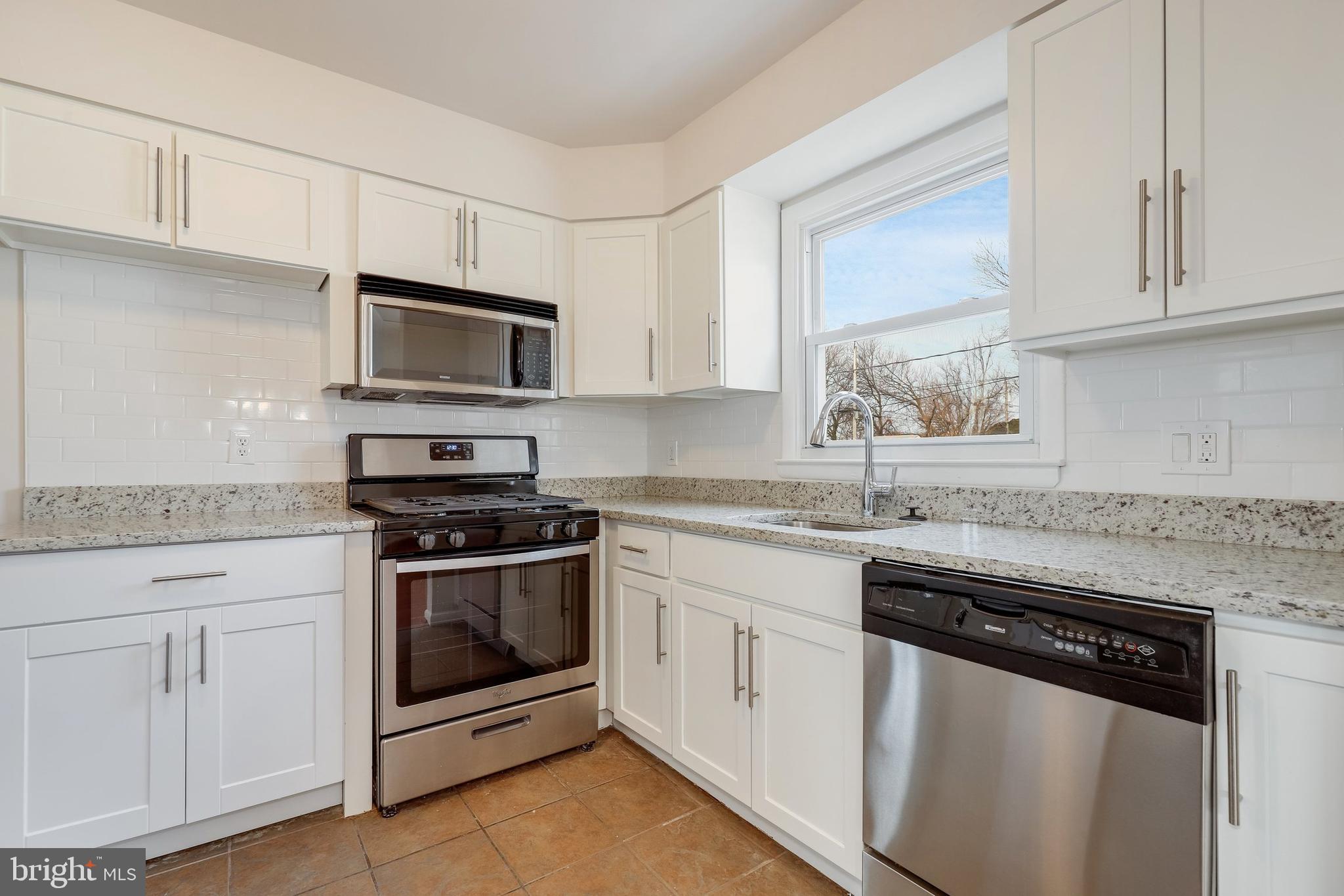6807 Richardson Road Baltimore, MD 21207 - Photo 8 of 29