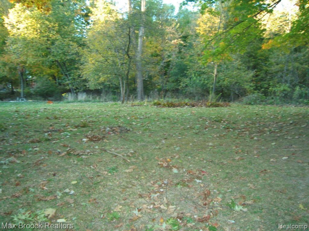 1406 Springwood Lane Rochester Hills, MI 48309 - Photo 25 of 25