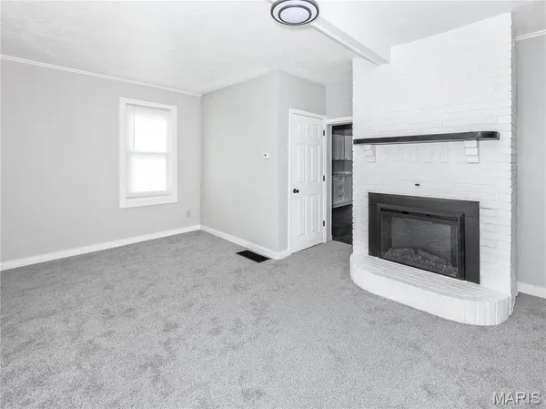$186,000 | 1103 7th Street, Highland, IL 62249