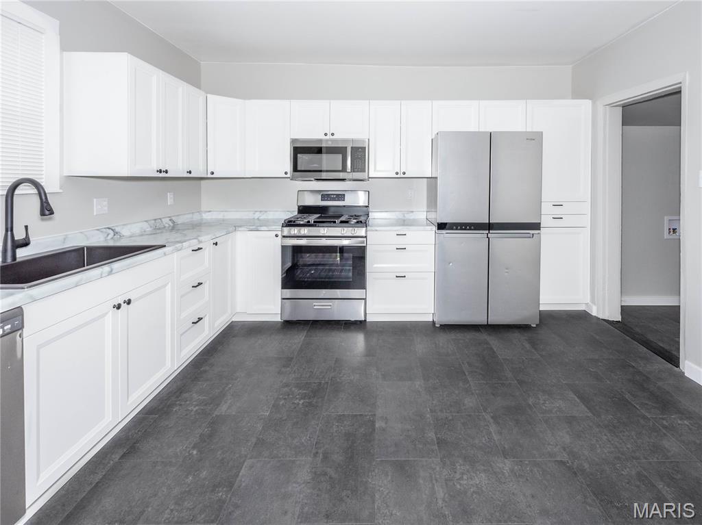 1103 7th Street Highland, IL 62249 - Photo 6 of 20