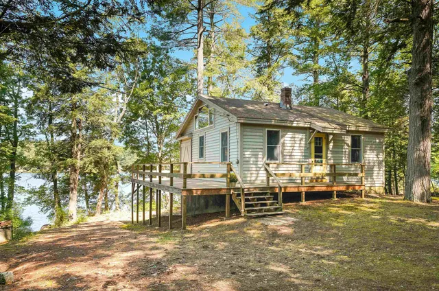 $374,000 | 26 Weidner Drive, Rindge, NH 03461