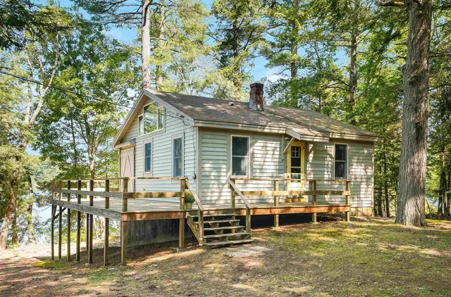 $374,000 | 26 Weidner Drive, Rindge, NH 03461