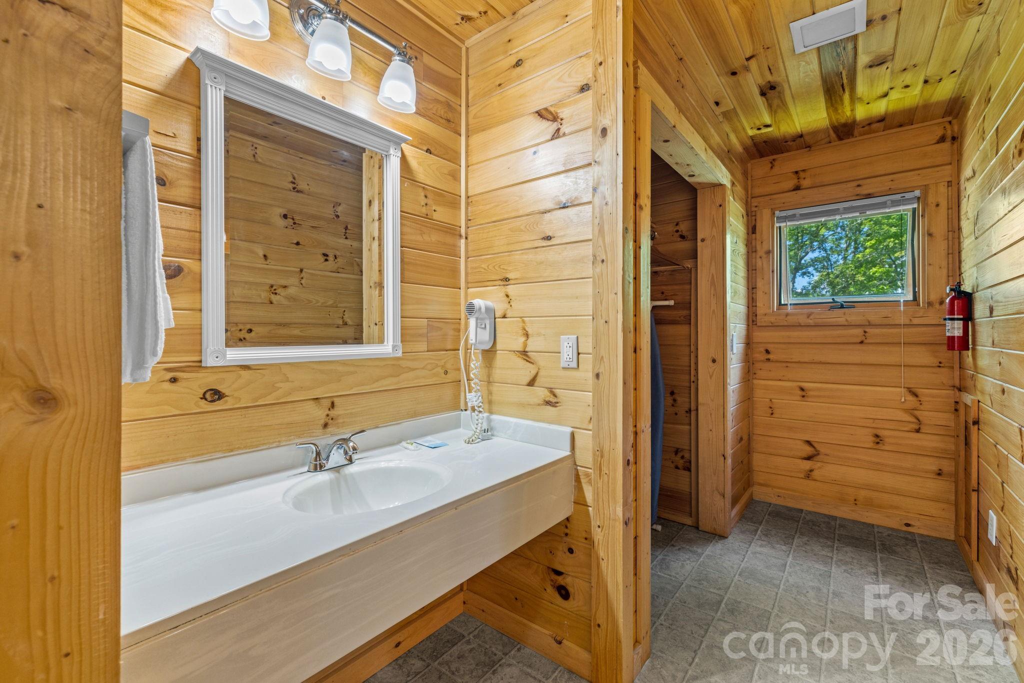 55 Observation Point Road Bryson City, NC 28713 - Photo 27 of 41 Gallery Image 27
