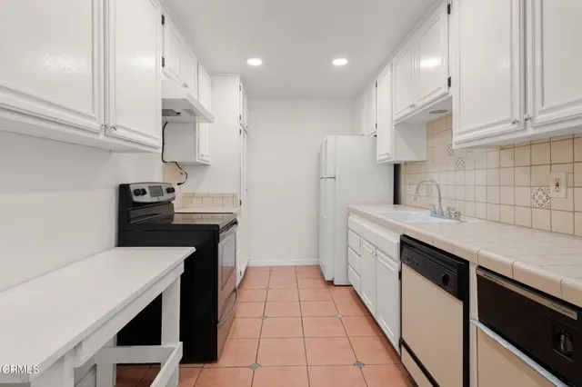 $699,000 | 497 East California Boulevard, Unit 119, Pasadena, CA 91106