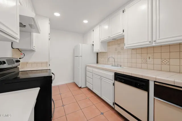 $699,000 | 497 East California Boulevard, Unit 119, Pasadena, CA 91106