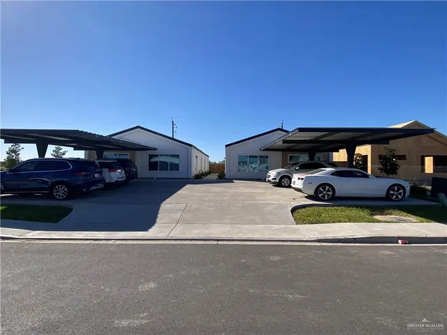 $995 | 705 Sparrow Road, Weslaco, TX 78596