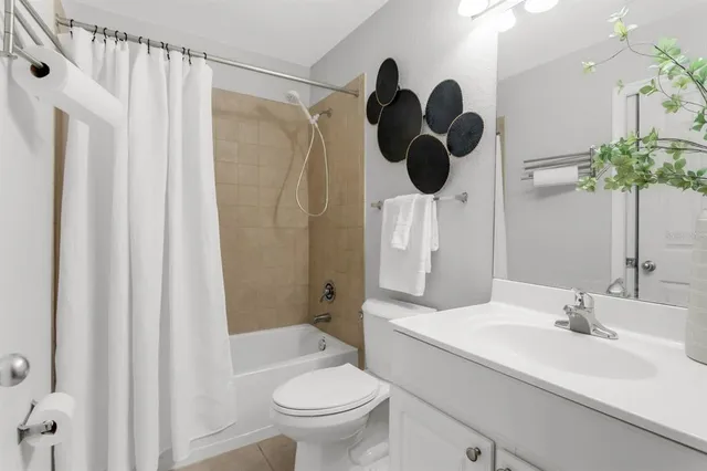 $415,000 | 5246 Hampton Beach Place, Tampa, FL 33609