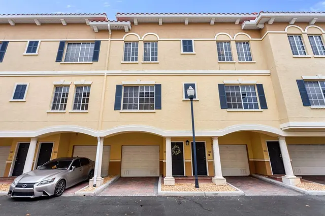 $415,000 | 5246 Hampton Beach Place, Tampa, FL 33609