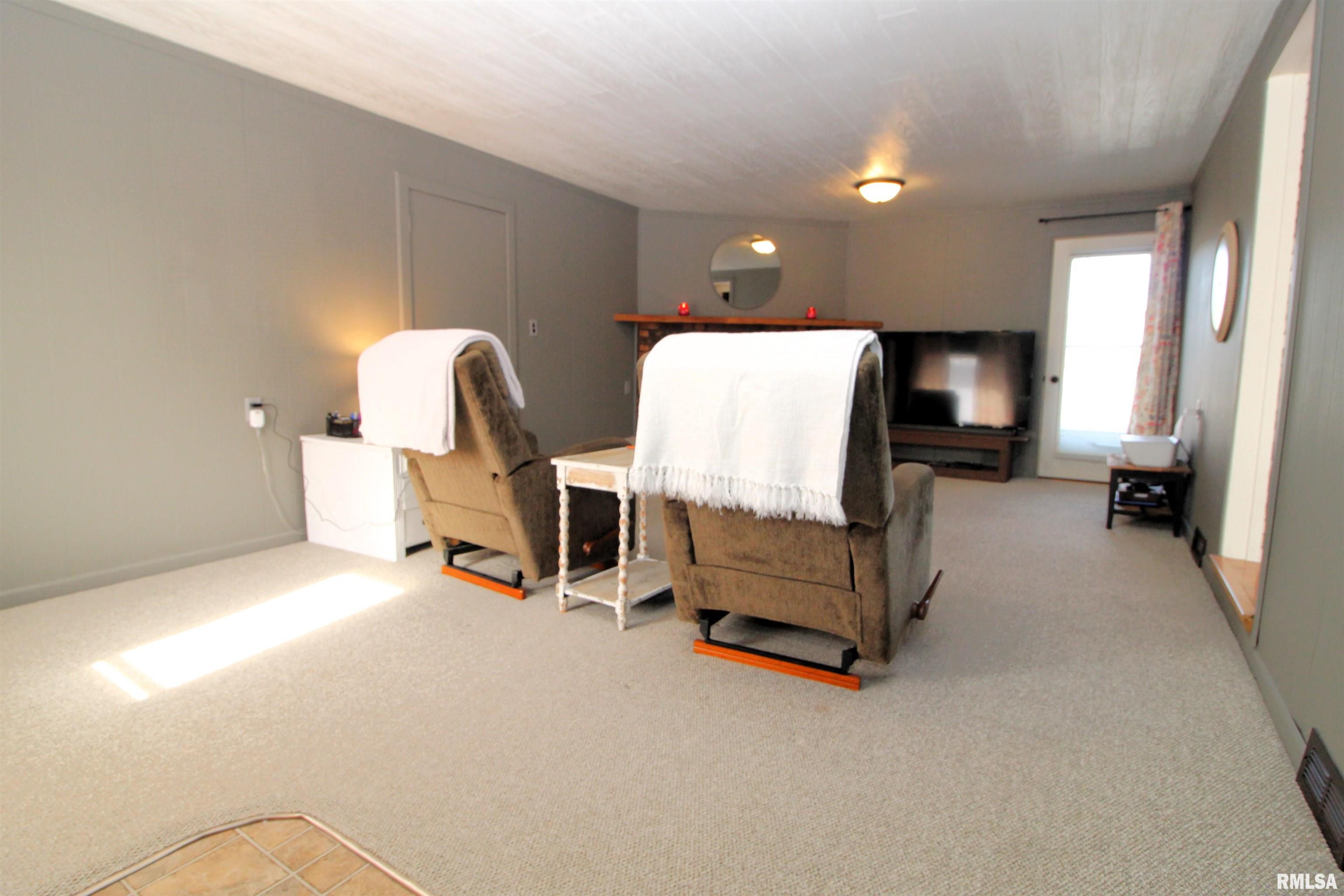 1513 Tennell Road Pekin, IL 61554 - Photo 12 of 53 Gallery Image 12