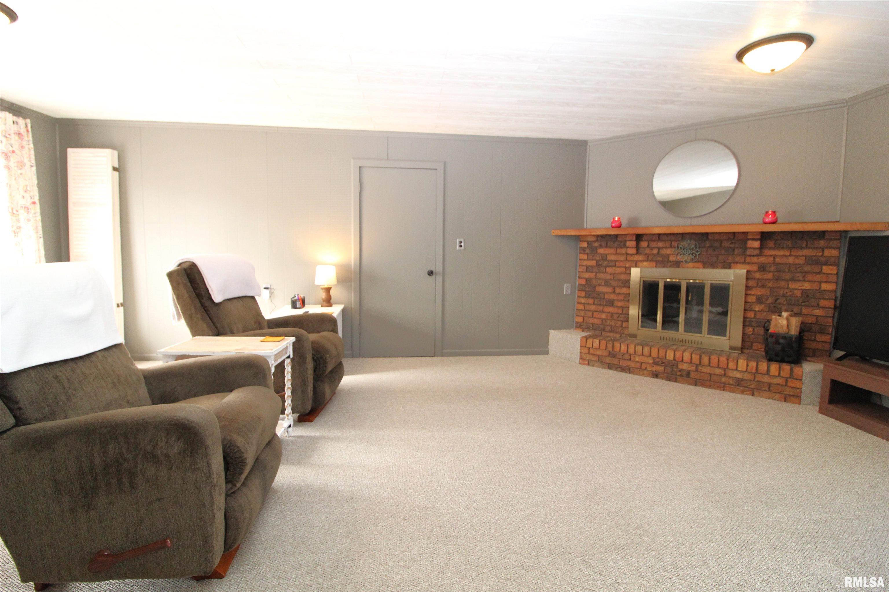 1513 Tennell Road Pekin, IL 61554 - Photo 19 of 53 Gallery Image 19