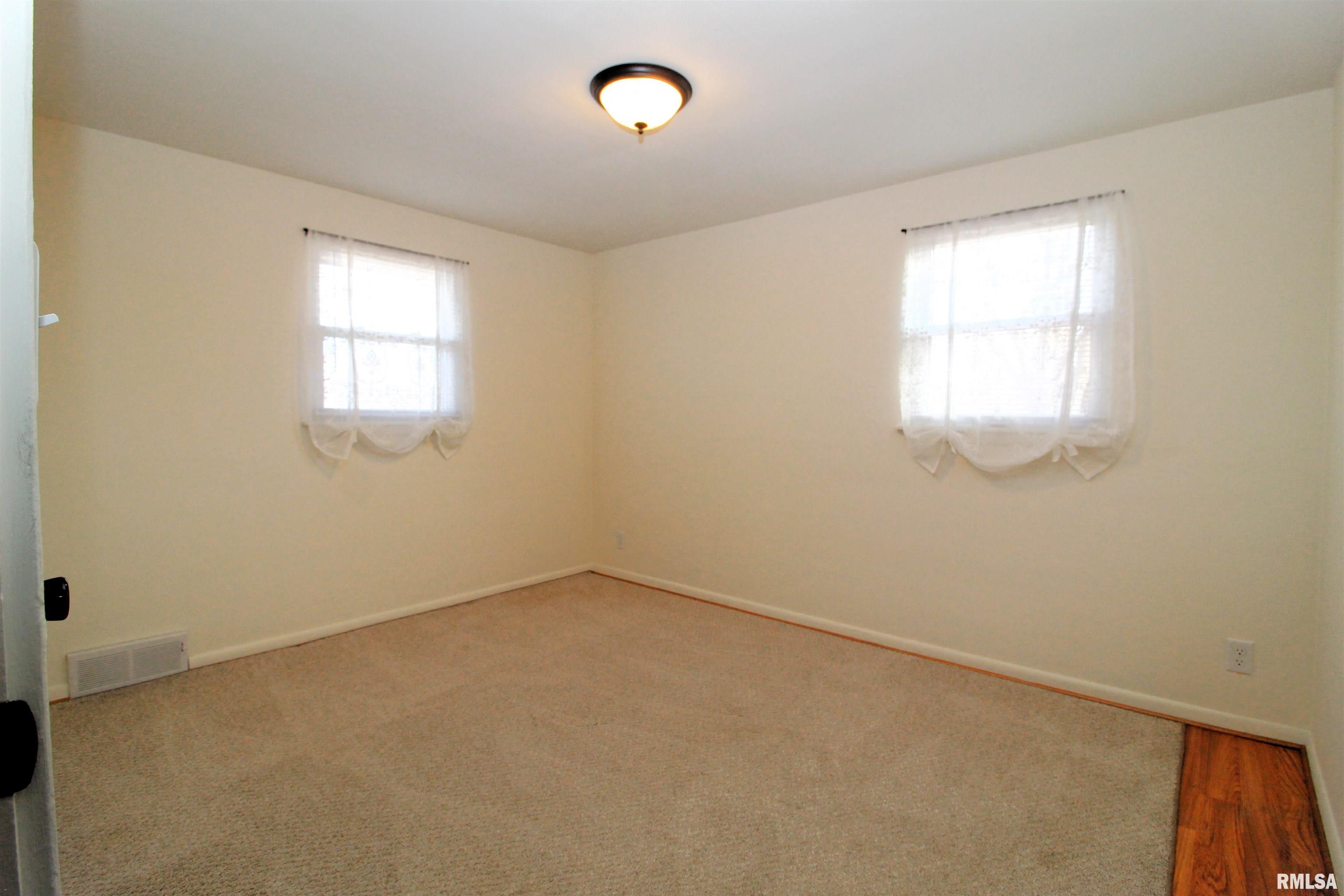 1513 Tennell Road Pekin, IL 61554 - Photo 33 of 53 Gallery Image 33