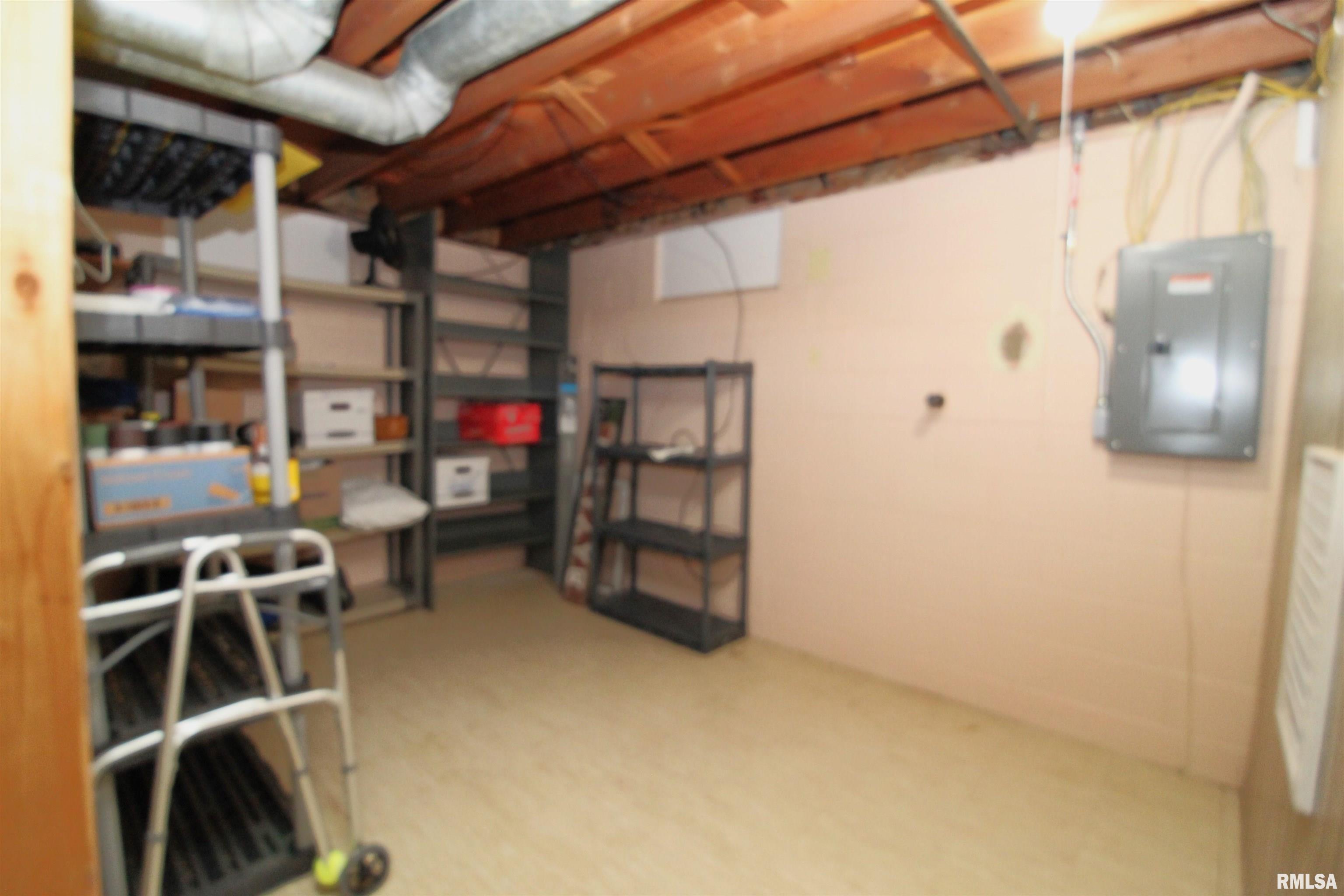 1513 Tennell Road Pekin, IL 61554 - Photo 44 of 53 Gallery Image 44