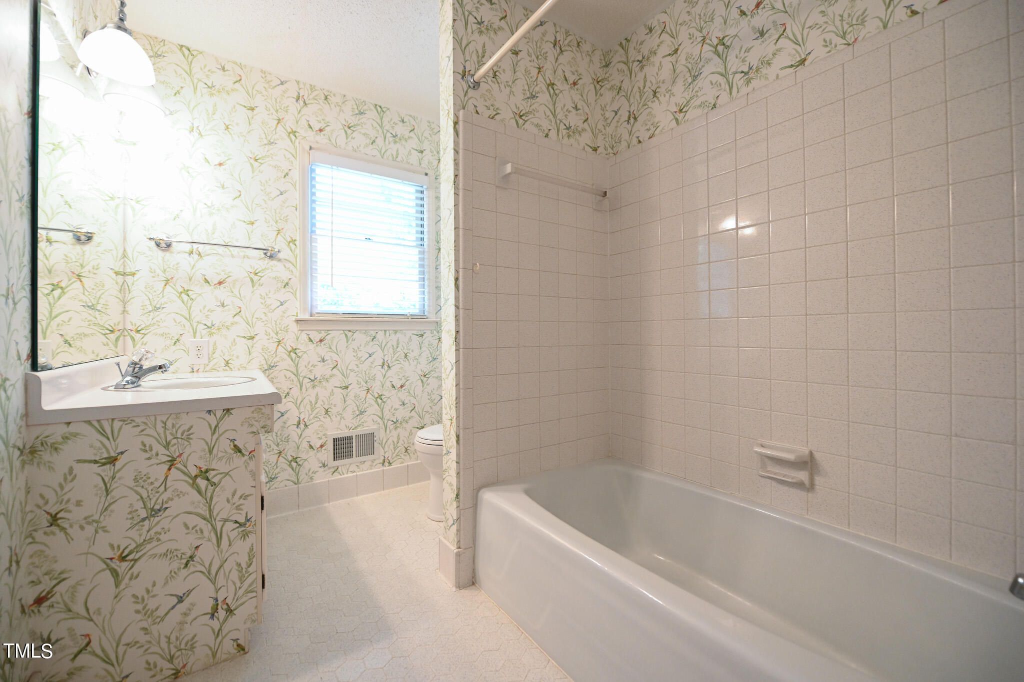 3109 Edgetone Drive Raleigh, NC 27604 - Photo 22 of 43 022
