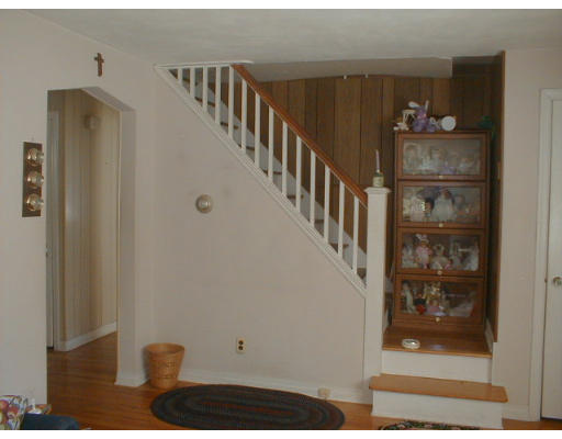 6 Pear Street Springfield, MA 01109 - Photo 2 of 5 Gallery Image 2