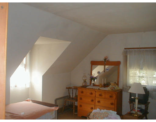 6 Pear Street Springfield, MA 01109 - Photo 3 of 5 Gallery Image 3