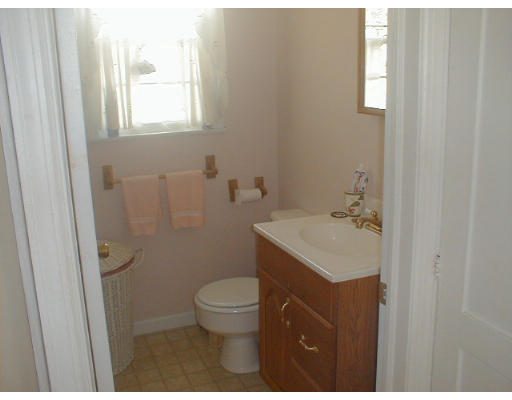 6 Pear Street Springfield, MA 01109 - Photo 4 of 5 Gallery Image 4