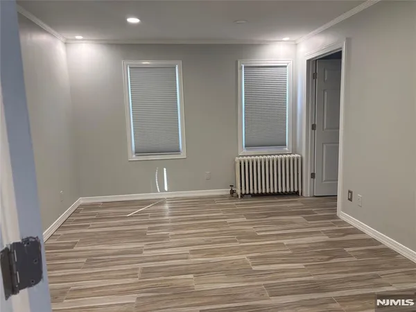 $1,850 | 282 Harding Avenue, Unit 2, Teaneck, NJ 07666