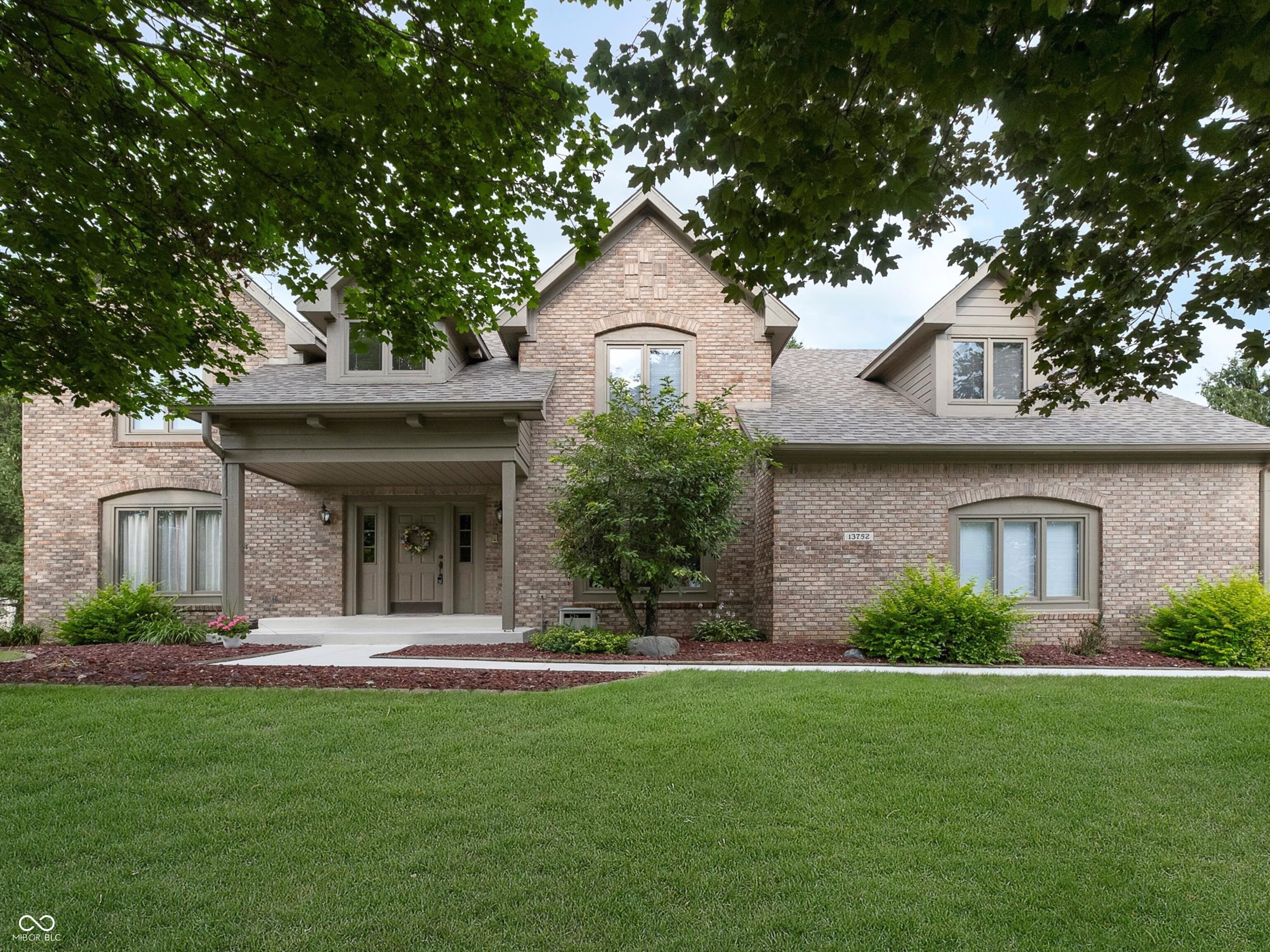 13752 Smokey Holw Ct