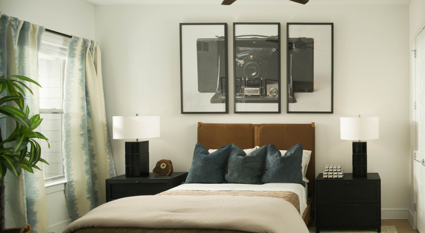 10520 Lakeline Mall Drive, Unit 358 Austin, TX 78717 - Photo 4 of 22 a bedroom with a bed and a potted plant