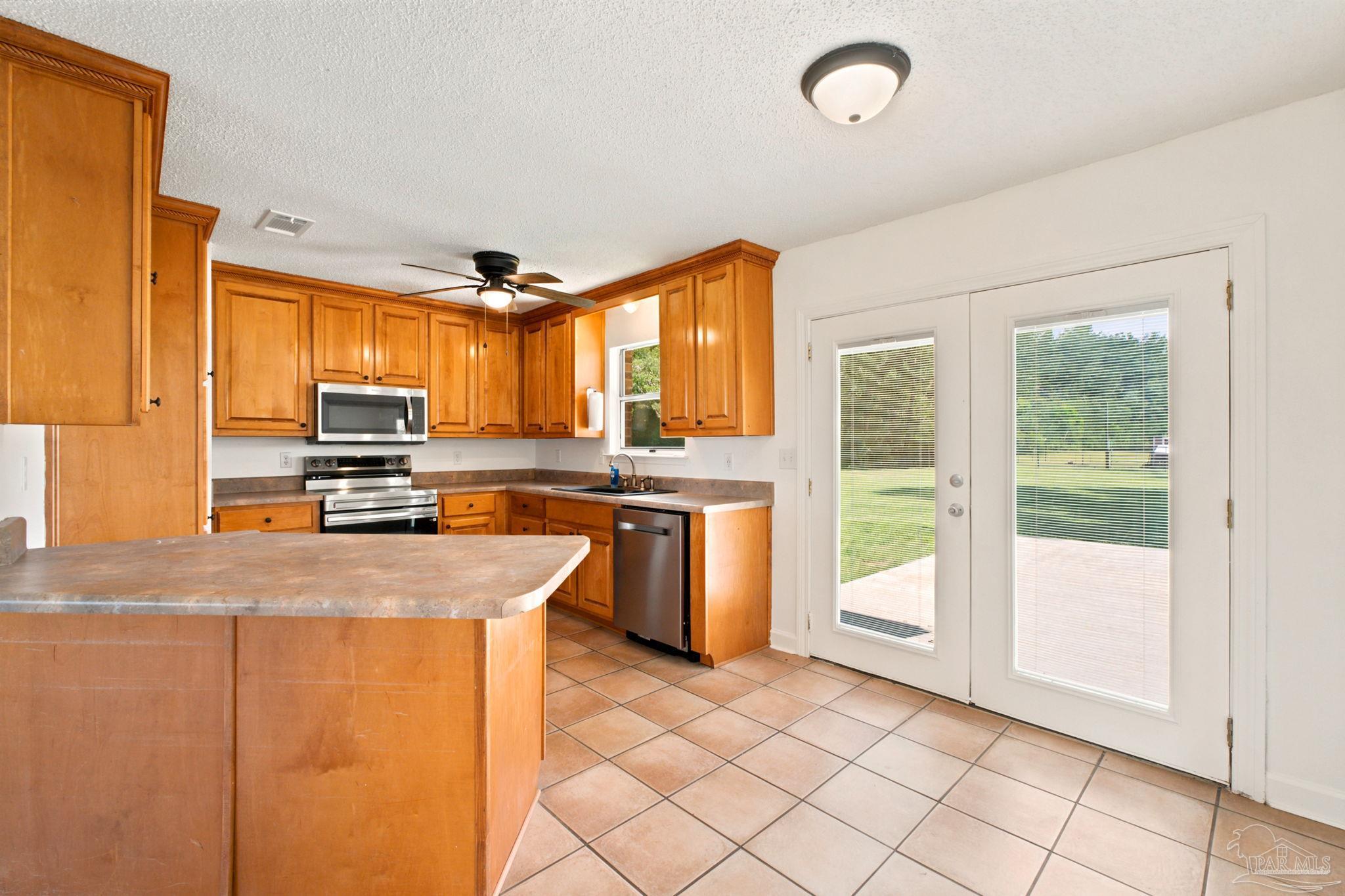 3048 Rainbow Lane Pace, FL 32571 - Photo 9 of 67