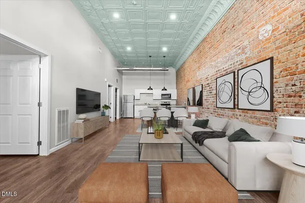 $1,200 | 127 North Chatham Avenue, Unit B, Siler City, NC 27344