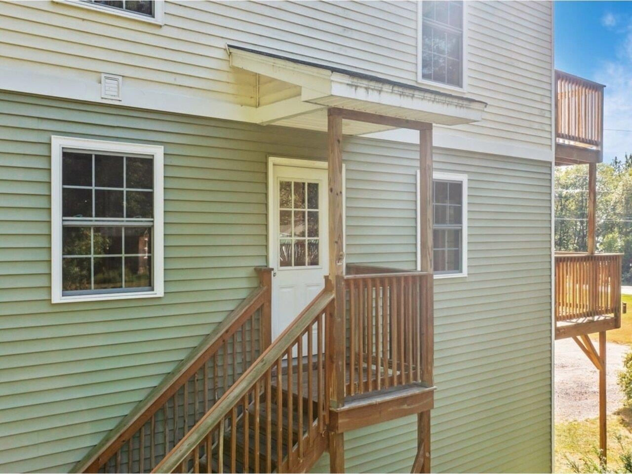 437 Lapan Road St. Albans Town, VT 05468 - Photo 4 of 40