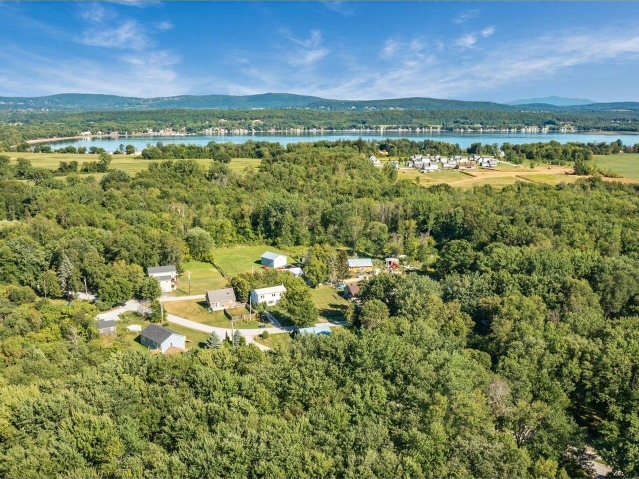 437 Lapan Road St. Albans Town, VT 05468 - Photo 7 of 40