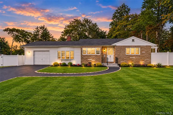 $729,999 | 260 West 24th Street, Deer Park, NY 11729