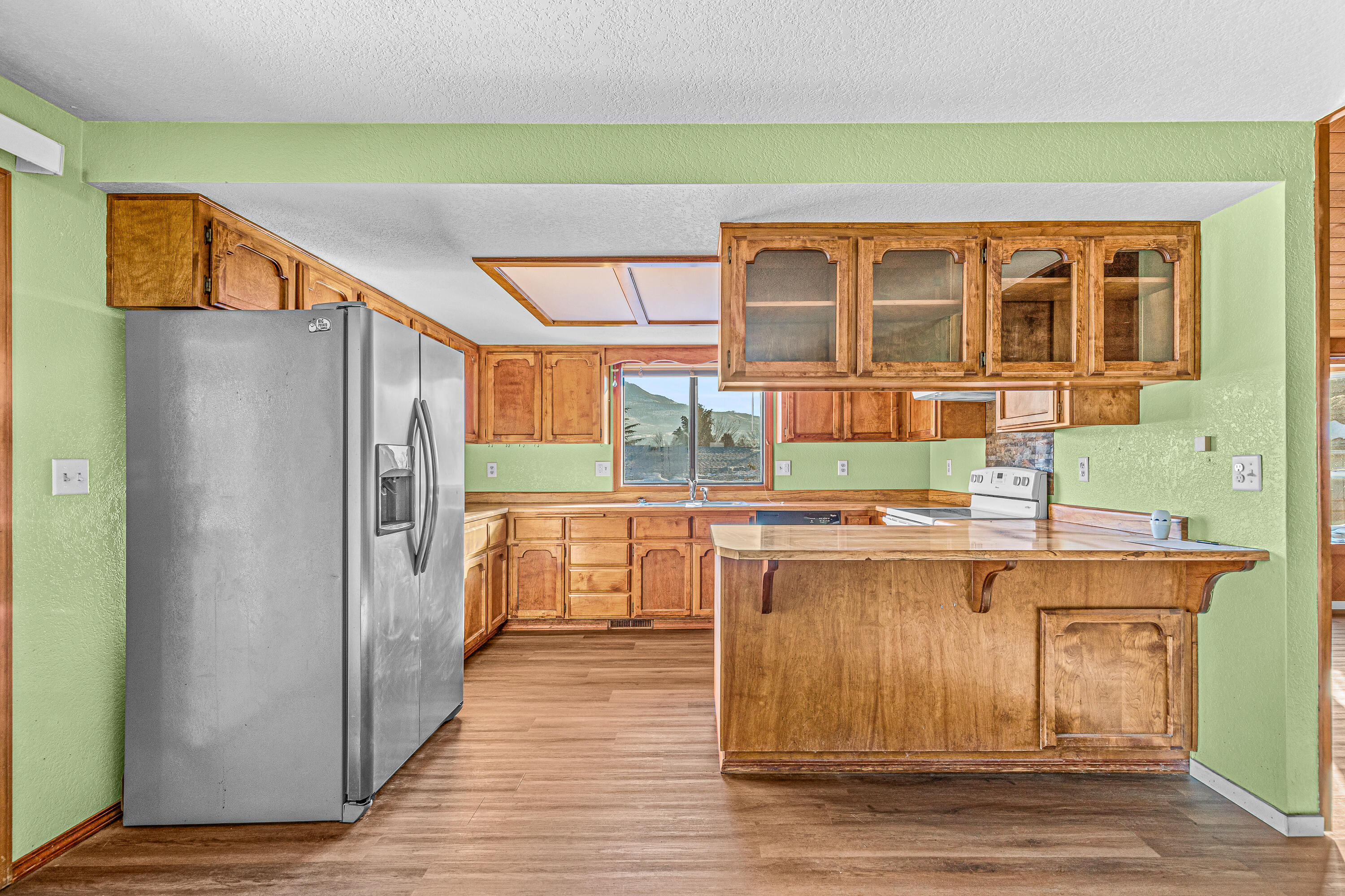 1958 Springbrook Road Medford, OR 97504 - Photo 13 of 30 9R9A7994