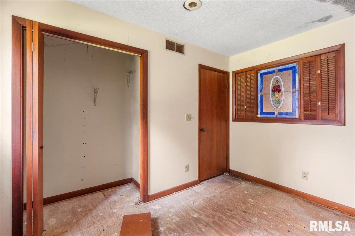 5 Mishawaka Drive Rochester, IL 62563 - Photo 9 of 26 Gallery Image 9