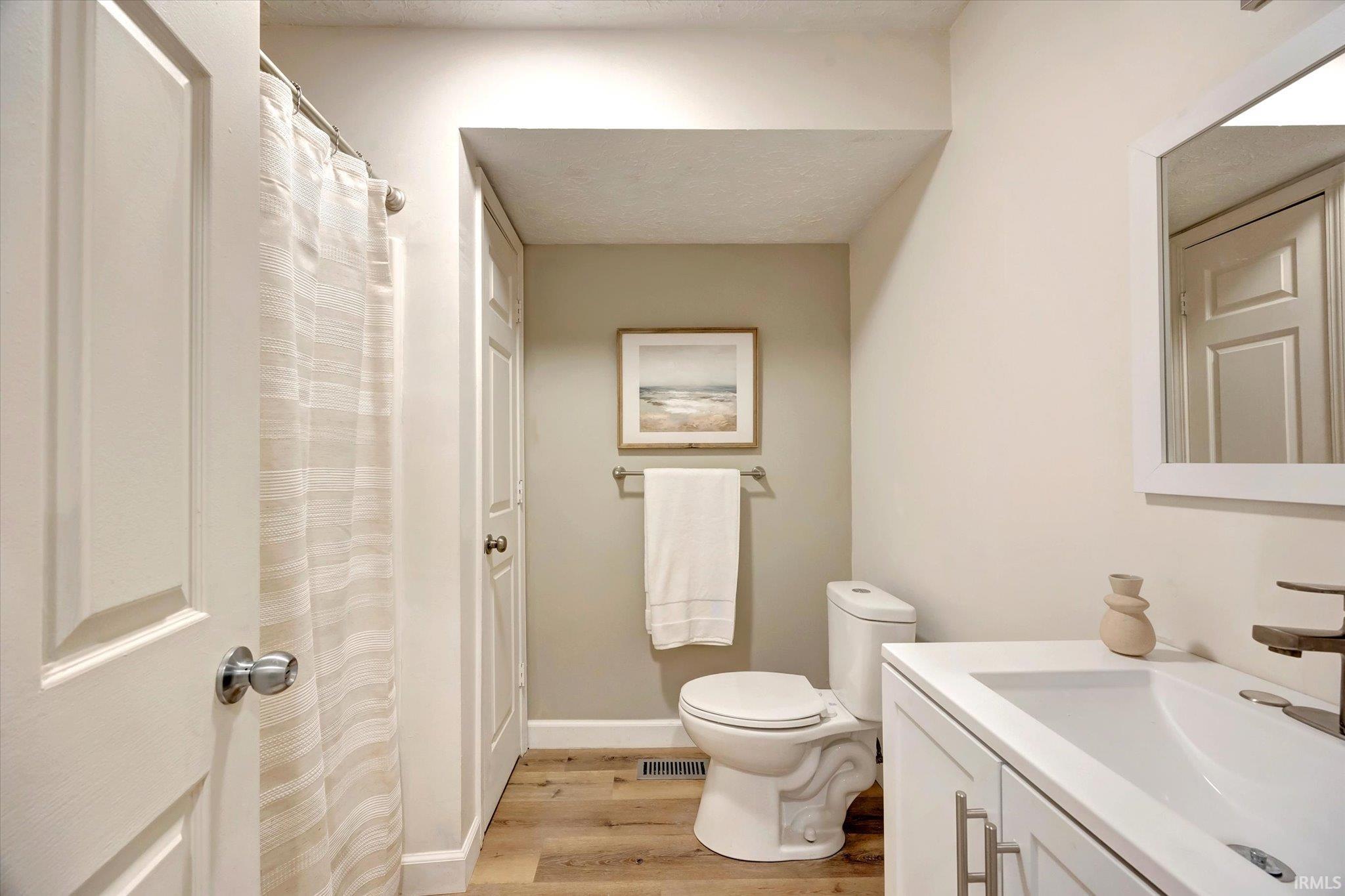 1344 South College Mall Road, Unit H2 Bloomington, IN 47401 - Photo 15 of 27 Gallery Image 15