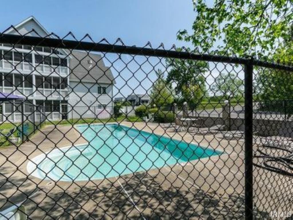 1344 South College Mall Road, Unit H2 Bloomington, IN 47401 - Photo 26 of 27 Gallery Image 26