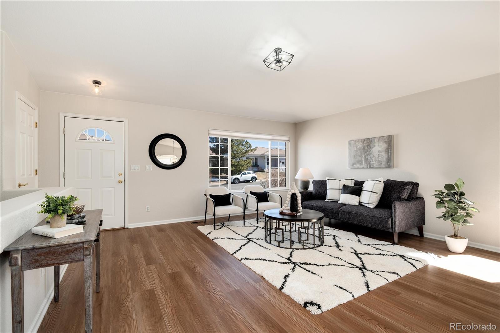 9624 Adelaide Circle Highlands Ranch, CO 80130 - Photo 8 of 36 Gallery Image 8
