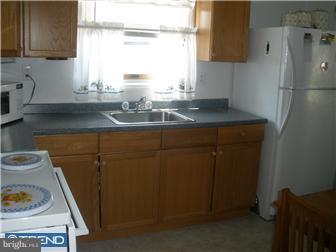 211 North Brownleaf Road Newark, DE 19713 - Photo 4 of 11 Kitchen
