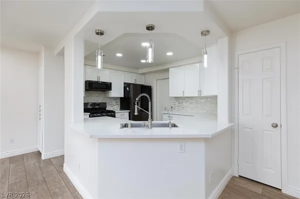 $2,700 | 8478 Prince Of Tides Court, Las Vegas, NV 89113