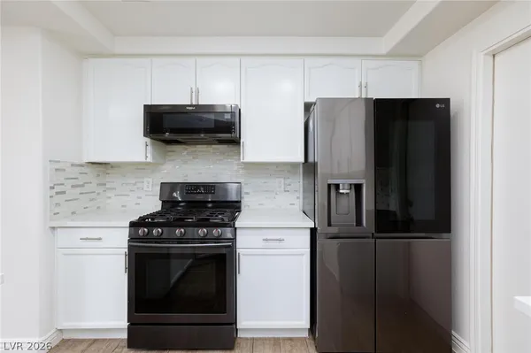 $2,700 | 8478 Prince Of Tides Court, Las Vegas, NV 89113