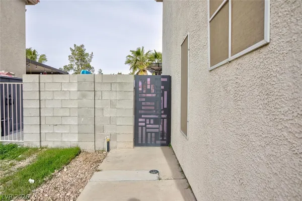 $2,700 | 8478 Prince Of Tides Court, Las Vegas, NV 89113
