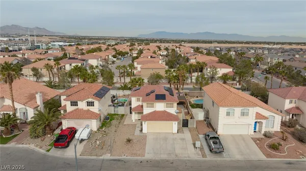 $2,700 | 8478 Prince Of Tides Court, Las Vegas, NV 89113
