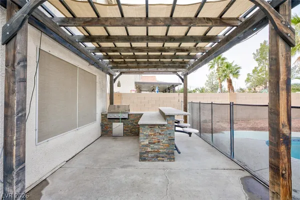 $2,700 | 8478 Prince Of Tides Court, Las Vegas, NV 89113
