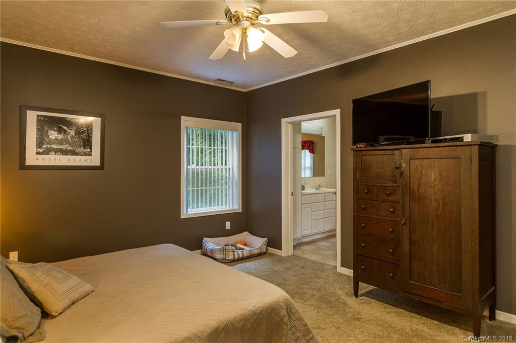 396 Patton Cove Road Swannanoa, NC 28778 - Photo 13 of 36 Gallery Image 13