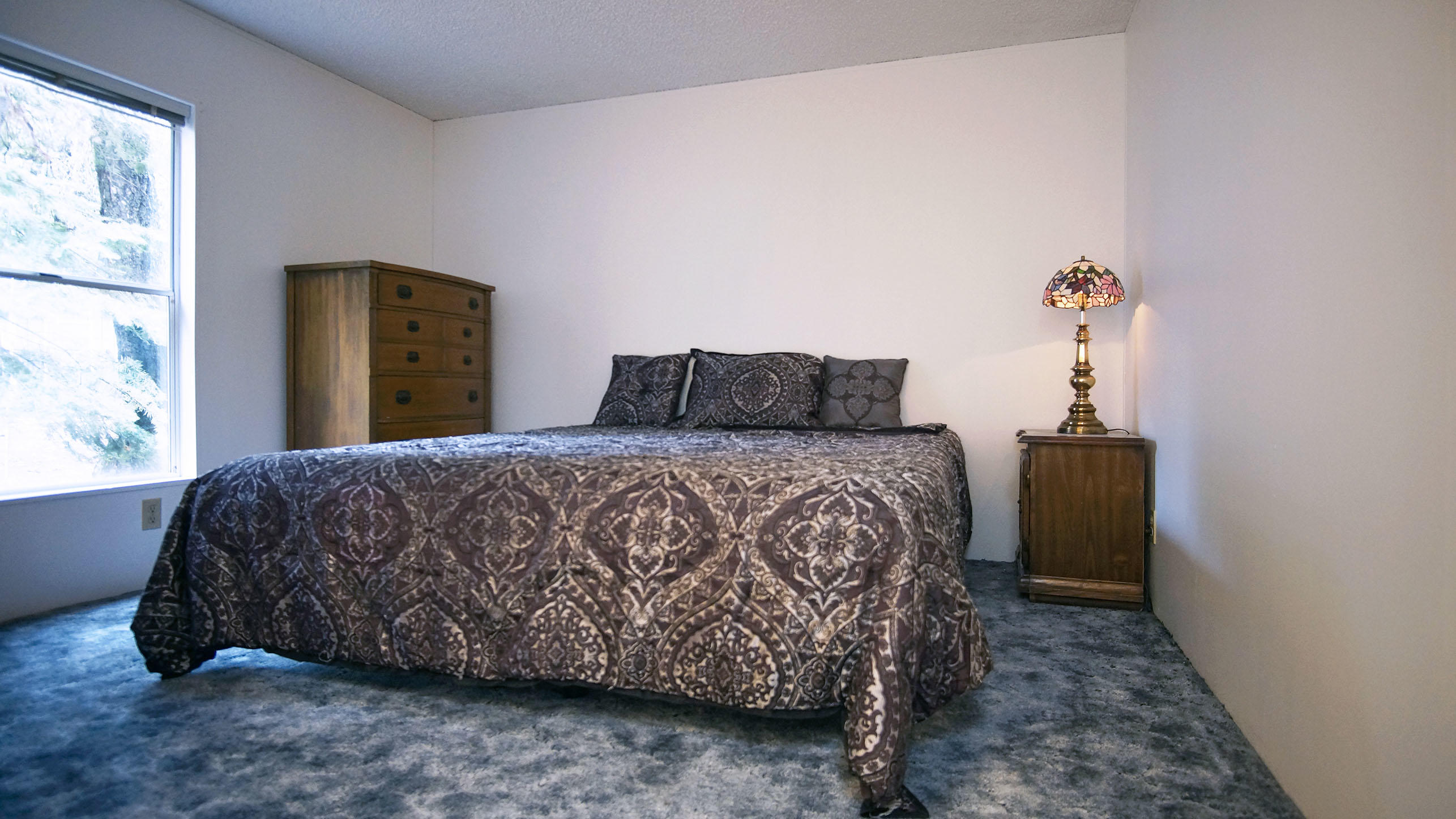8497 Starlite Pines Road Shingletown, CA 96088 - Photo 20 of 22 Guest Bedroom