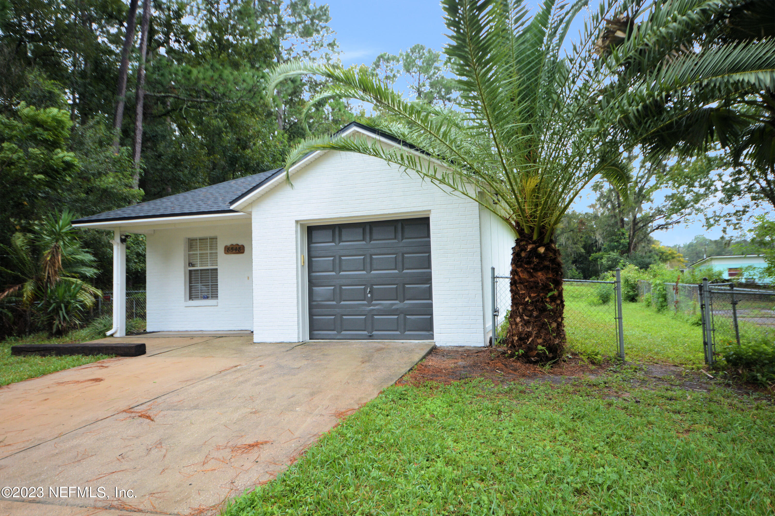 8548 Newton Road Jacksonville, FL 32216 - Photo 3 of 16 driveway
