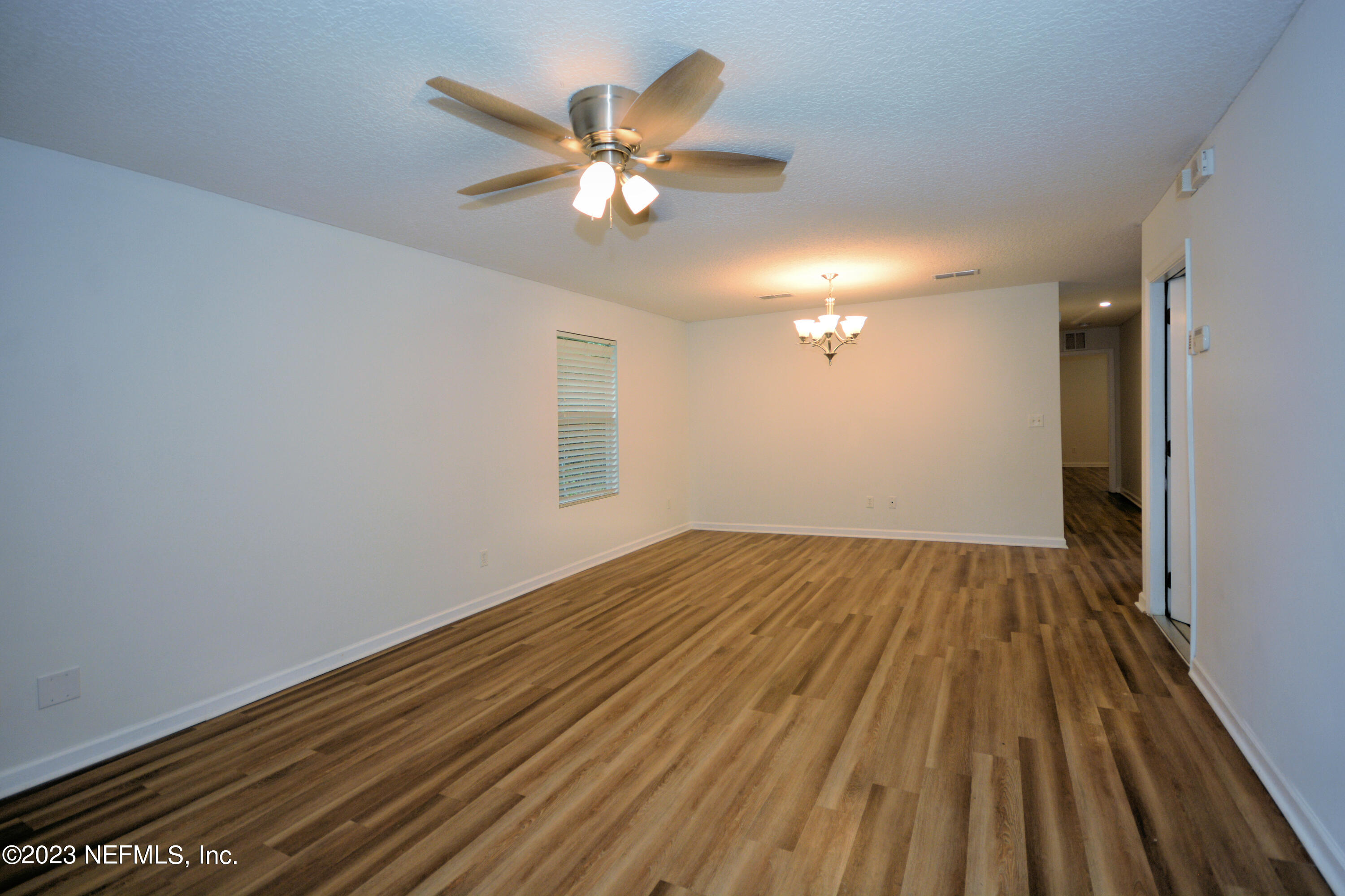 8548 Newton Road Jacksonville, FL 32216 - Photo 4 of 16 diningroom