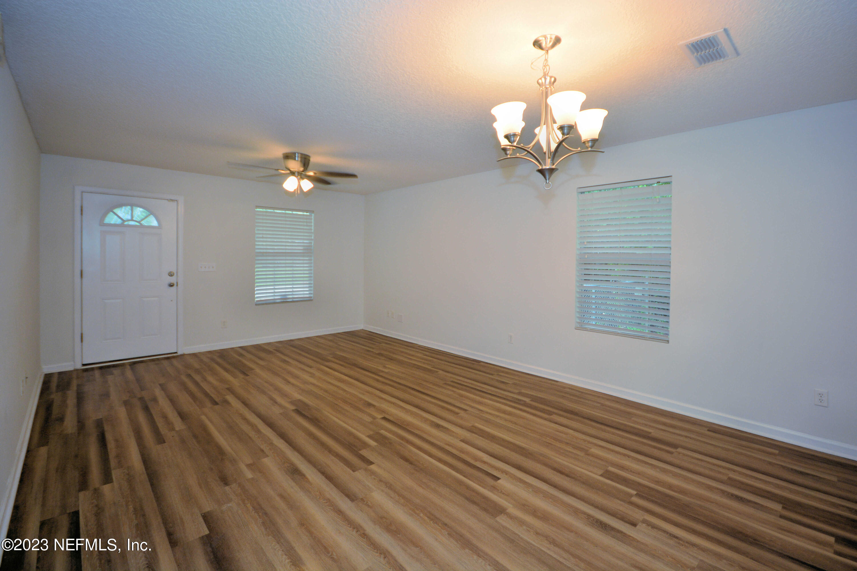 8548 Newton Road Jacksonville, FL 32216 - Photo 5 of 16 living room
