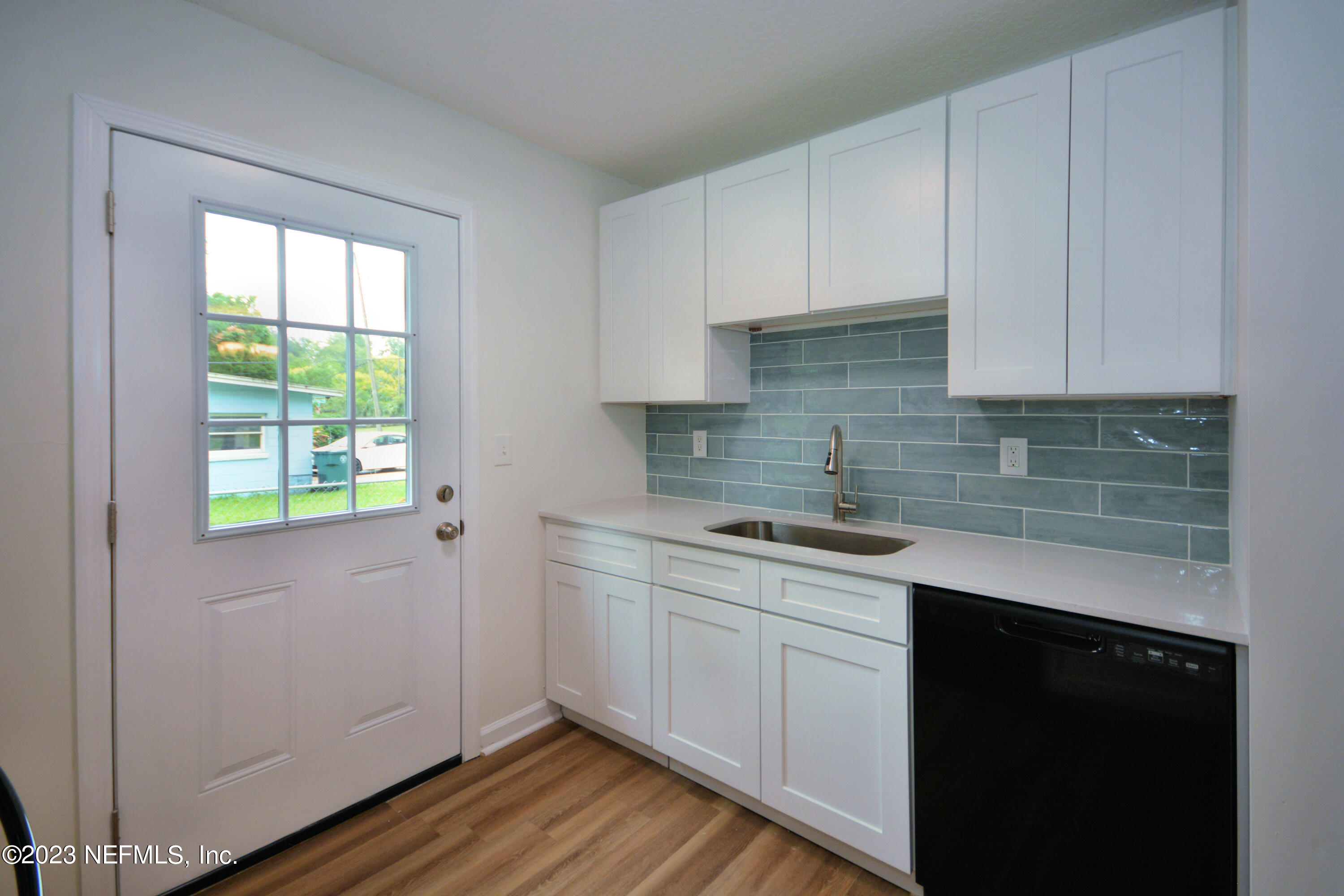 8548 Newton Road Jacksonville, FL 32216 - Photo 9 of 16 kitchen3