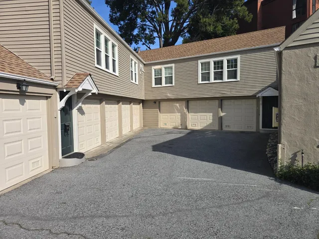 $2,950 | 1218 Bellevue Avenue, Unit 4, Burlingame, CA 94010