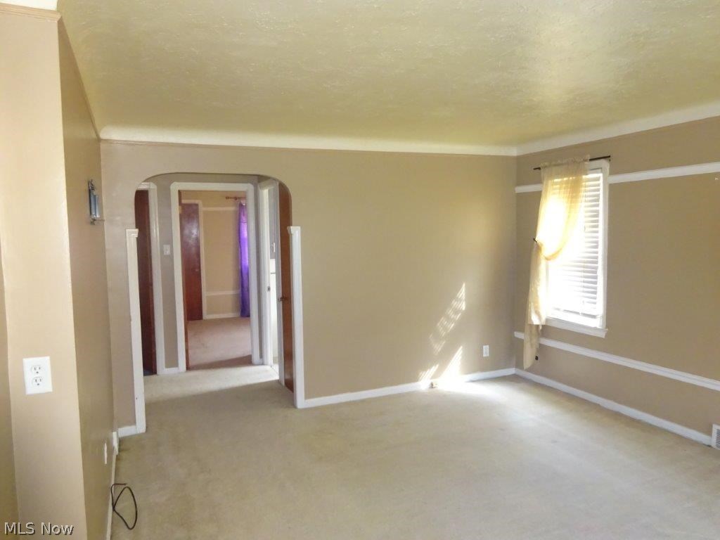 6391 Monmouth Road Parma, OH 44129 - Photo 6 of 10