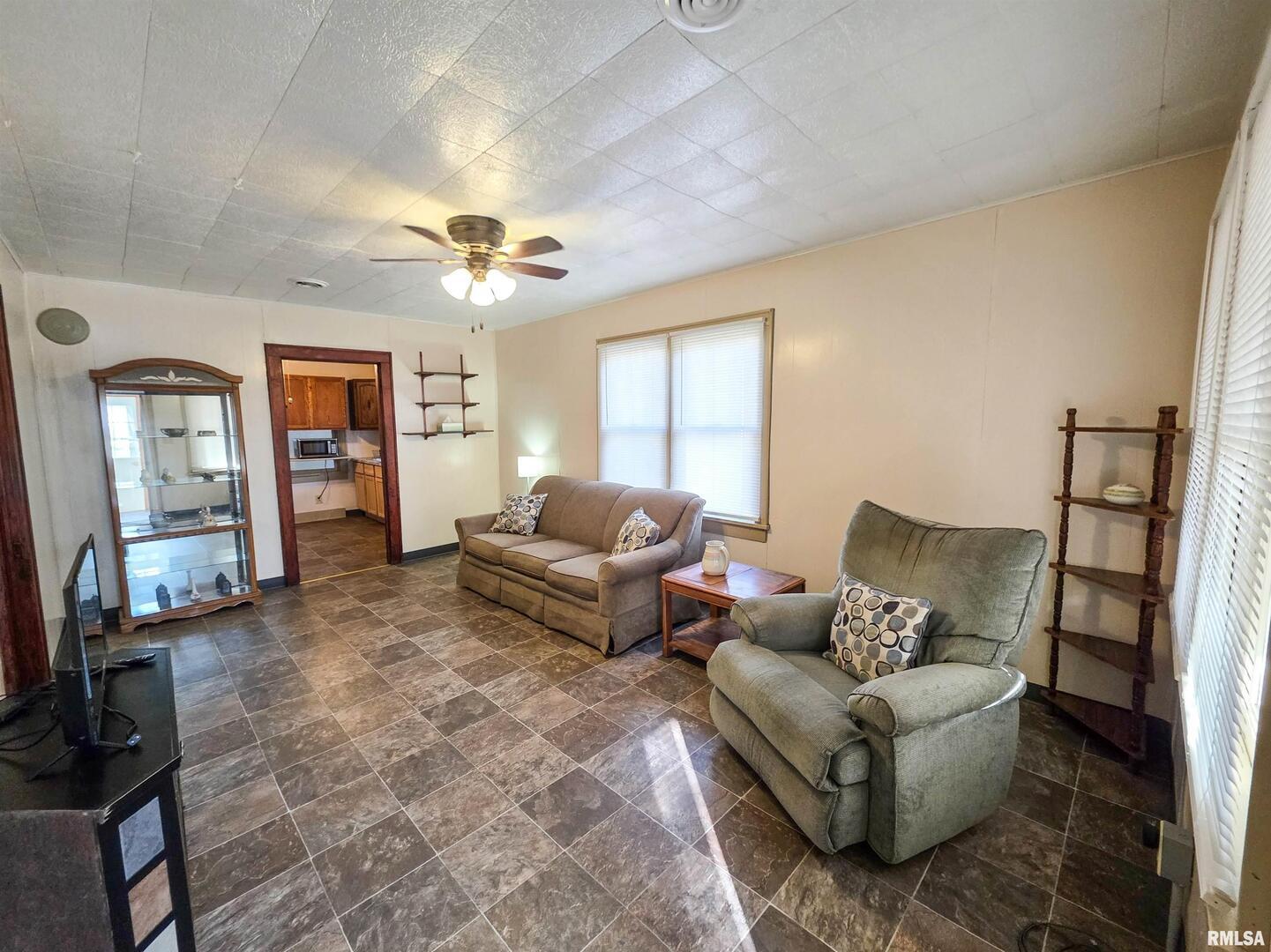 7847 Old Highway 50 Flora, IL 62839 - Photo 16 of 56