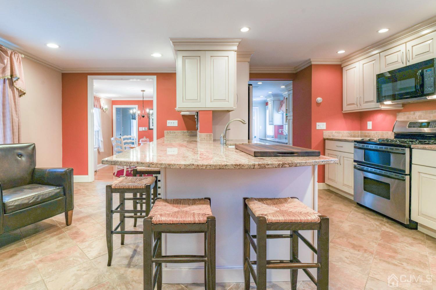 77 1st Street Edison, NJ 08837 - Photo 16 of 50